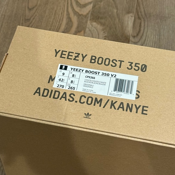 adidas Yeezy Boost 350 V2